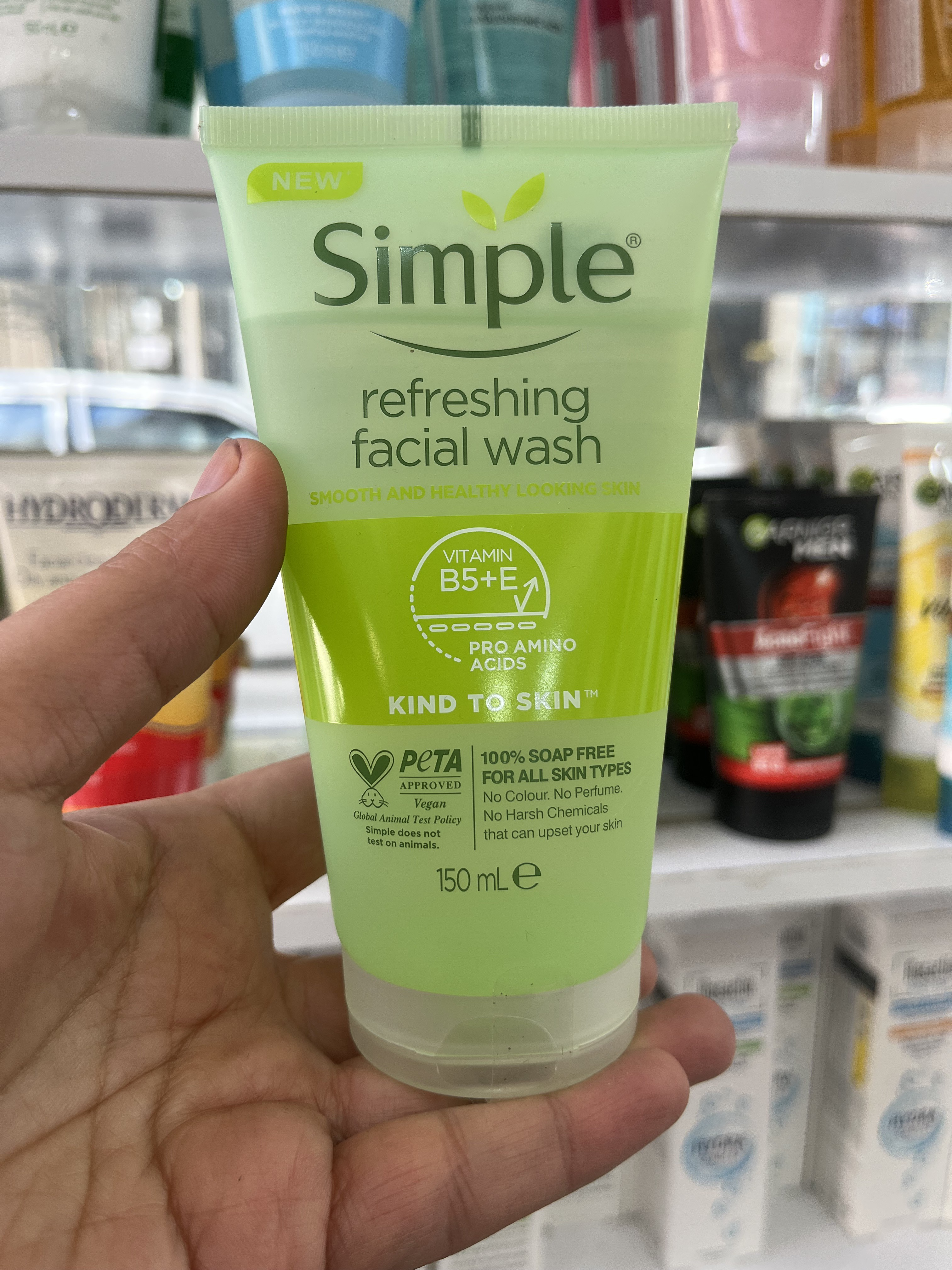 ژل شستشوی صورت سیمپل (Simple) مدل Refreshing - شاداب کننده و نرم کننده (حجم 150 میلیلیتر)