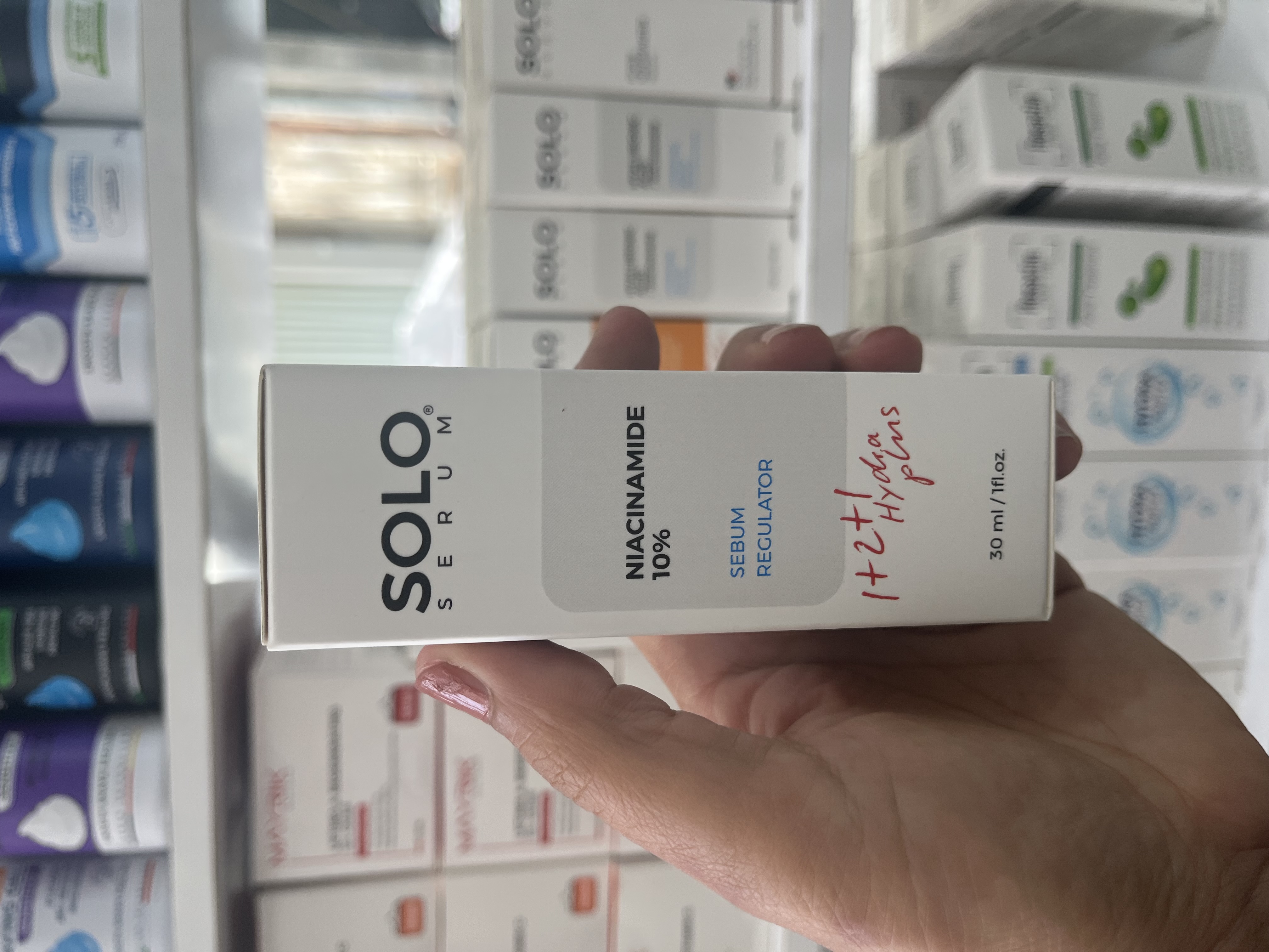 سرم نیاسینامید 10٪ سولو (Sebum Regulator) مدل Hydra Plus