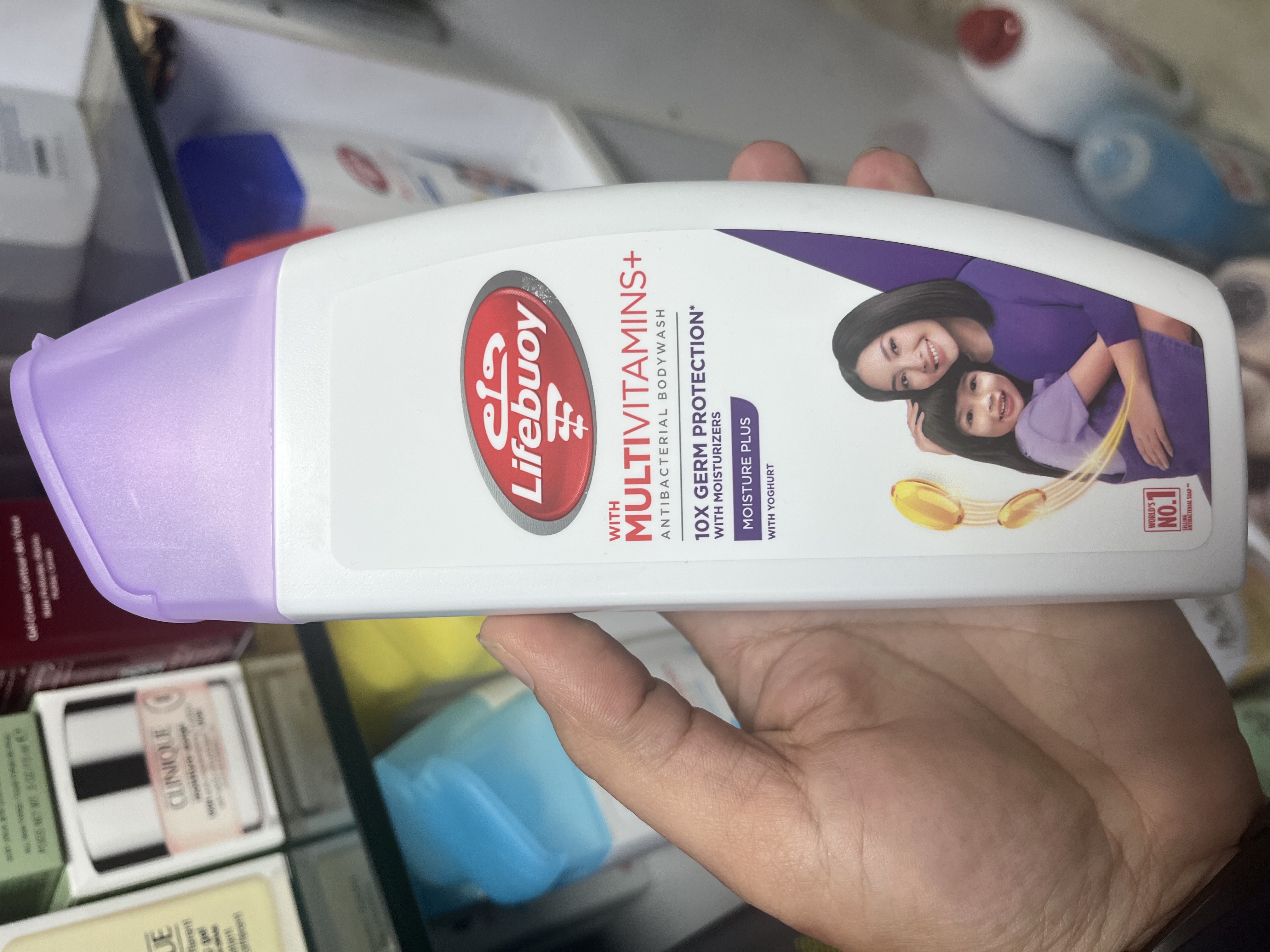 شامپو بدن آنتیباکتریال لایفبوی (Lifebuoy) مدل Moisture Plus حاوی عصاره ماست حجم 300 میلیلیتر