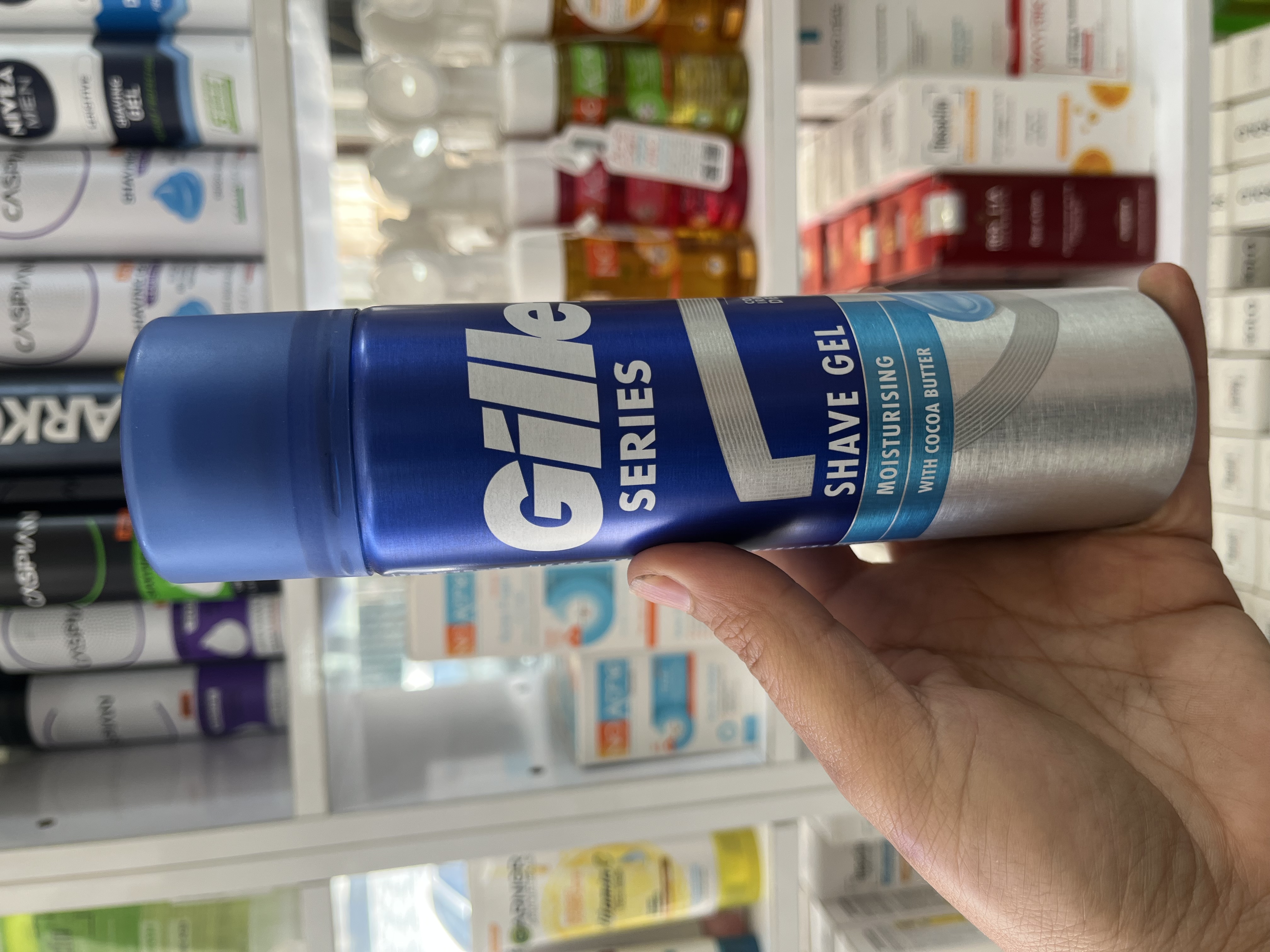 ژل اصلاح صورت ژیلت (Gillette) سری Series مدل Moisturising حاوی کره کاکائو - حجم 200 میلیلیتر