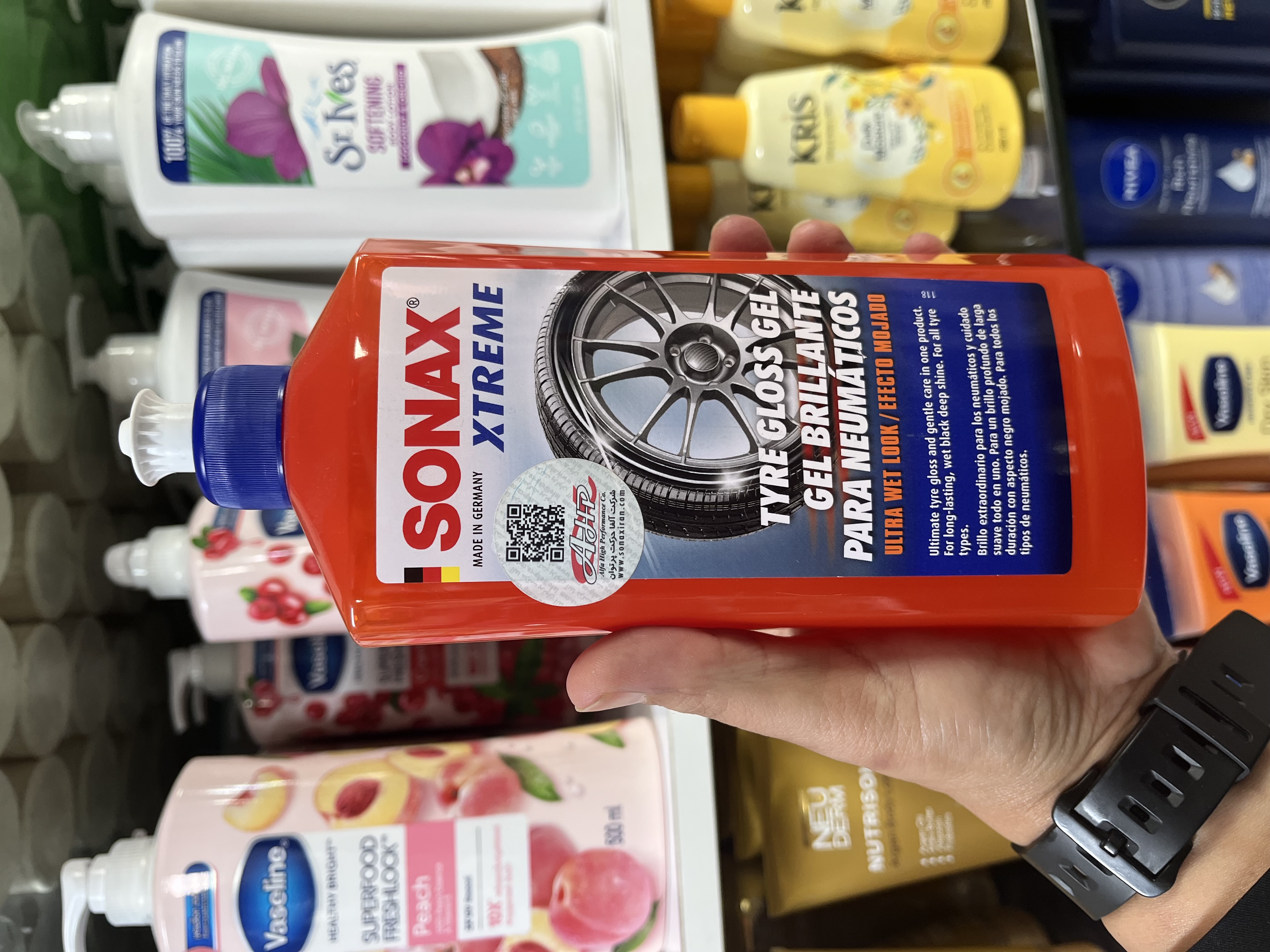 ژل براق کننده لاستیک سونکس (SONAX) سری Xtreme - اثر خیس و درخشش عمیق - ۵۰۰ میلی‌لیتر (ساخت آلمان)