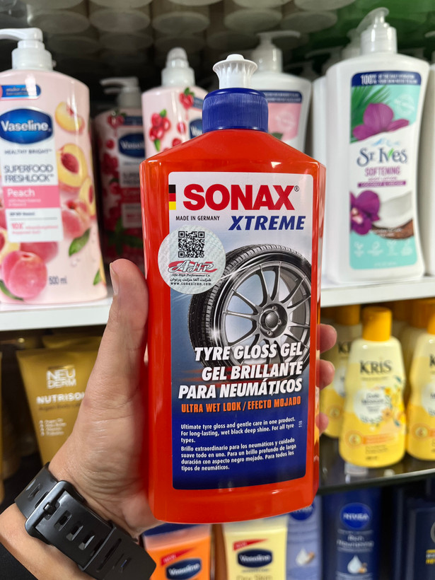 ژل براق کننده لاستیک سونکس (SONAX) سری Xtreme - اثر خیس و درخشش عمیق - ۵۰۰ میلیلیتر (ساخت آلمان)