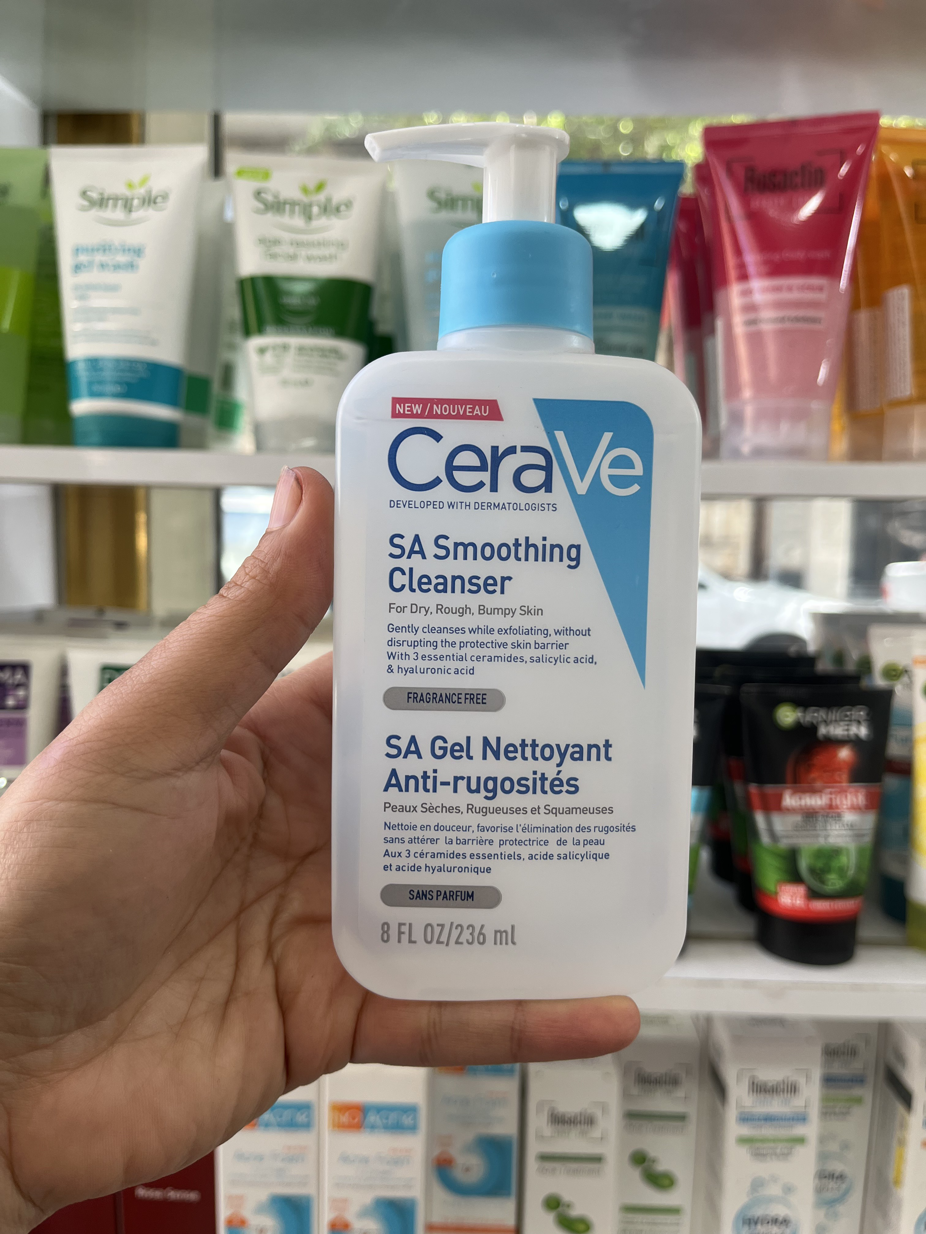 ژل شستشو و لایه‌بردار ملایم سراوی (CeraVe) مدل SA Smoothing - مخصوص پوست‌های خشک، زبر و مستعد ناهمواری (حجم ۲۳۶ میلی‌لیتر)