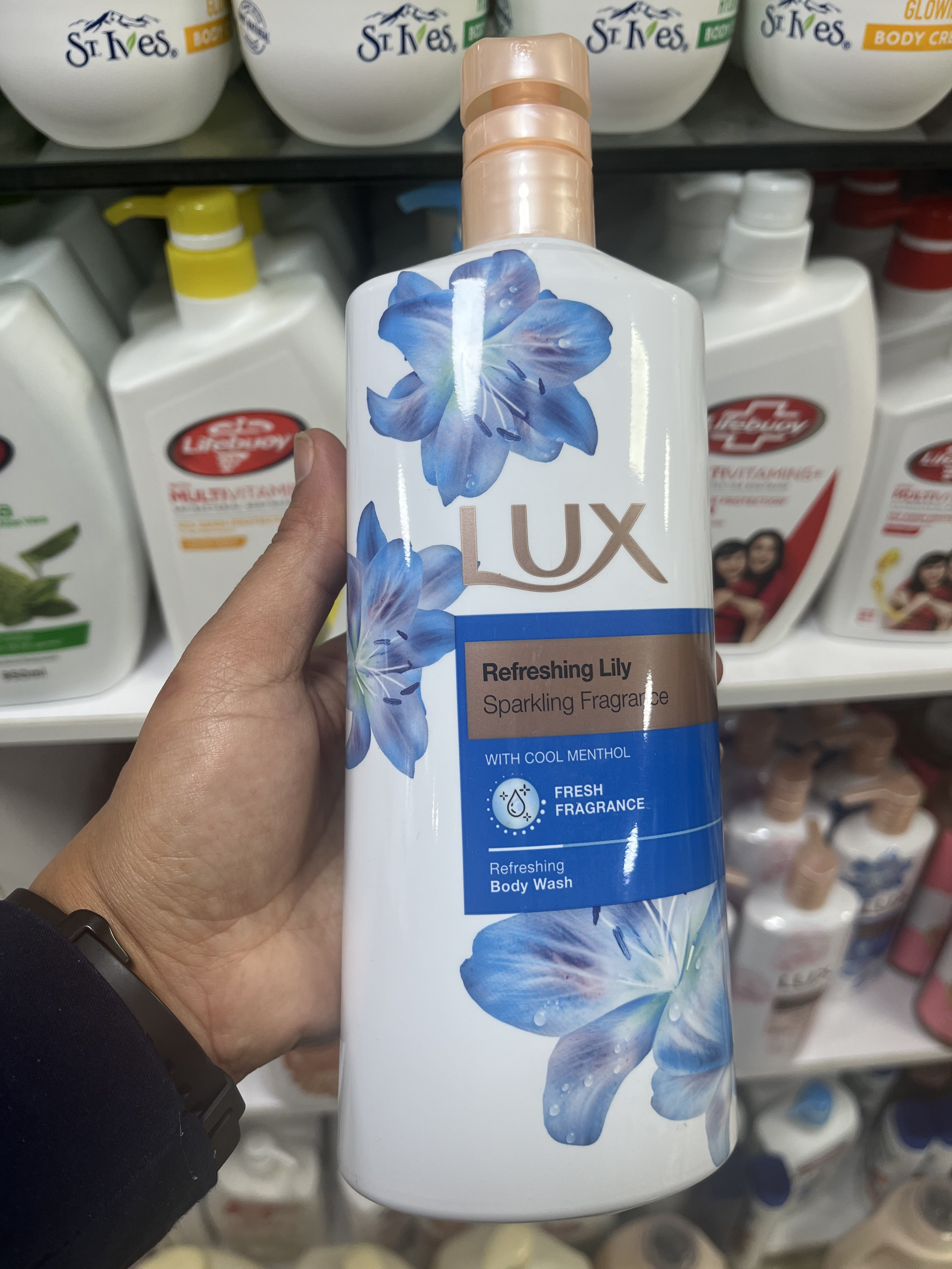 شامپو بدن لوکس (LUX) مدل Refreshing Lily حاوی منتول حجم ۶۰۰ میلی‌لیتر