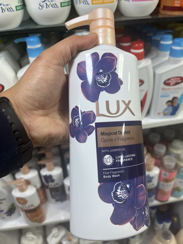 شامپو بدن لوکس (LUX) مدل Magical Orchid (ارکیده جادویی) حاوی روغن سرو کوهی حجم ۶۰۰ میلیلیتر