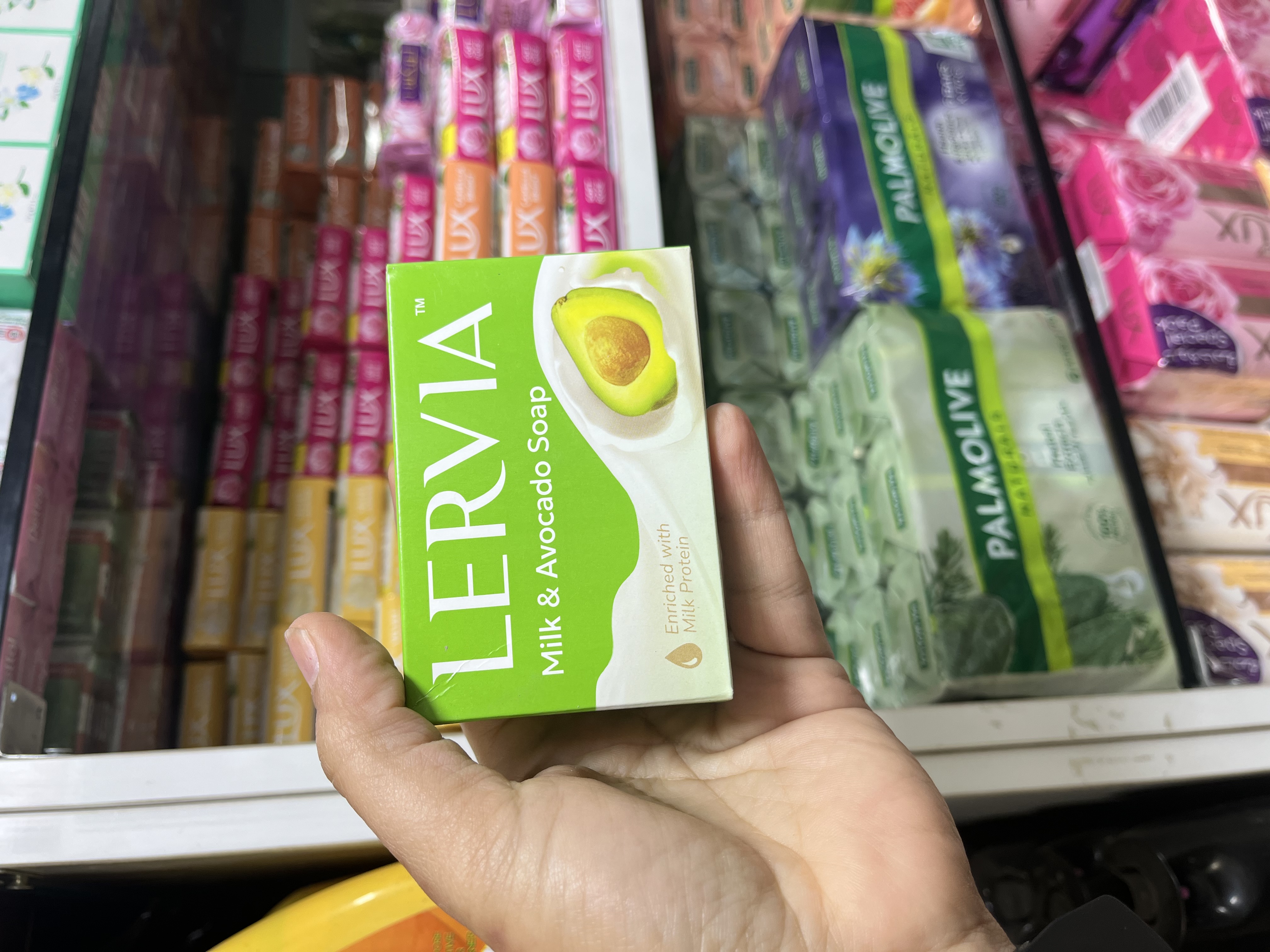 صابون شیر و آووکادو لرویا (Lervia) مدل Milk & Avocado حاوی پروتئین شیر - 90 گرم
