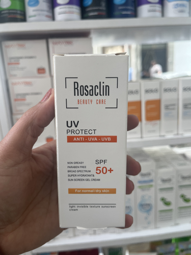 ضد آفتاب بیرنگ رُزاکلین (Rosaclin) مدل SPF 50+ مخصوص پوست خشک