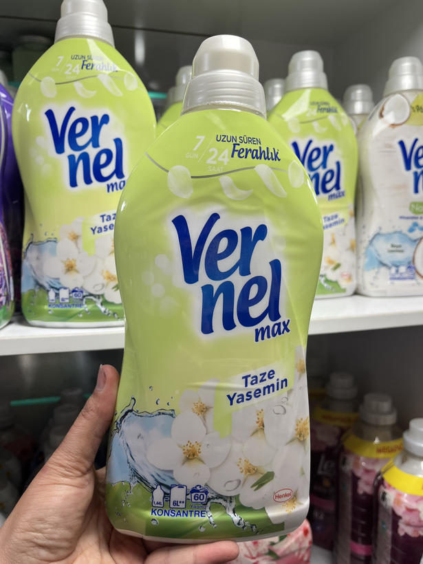 نرمکننده لباس ورنل (Vernel) مدل Max Taze Yasemin - رایحه گل یاس (۶۰ بار شستشو) - ۱.۴۴ لیتری