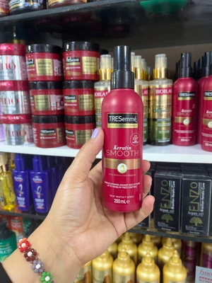 اسپری دو فاز محافظ حرارتی مو ترسمه (TRESemmé) مدل Keratin Smooth – ۲۰۰ میلی‌لیتر (ساخت لهستان)