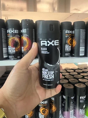 اسپری دئودورانت مردانه آکس (Axe) مدل بلک فرزن (Black Frozen) - رایحه سیب سرد شده و چوب سدر