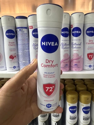 اسپری ضد تعریق زنانه نیوآ Nivea مدل درای کامفورت (Dry Comfort) - محافظت ۷۲ ساعته، بدون الکل 150میل